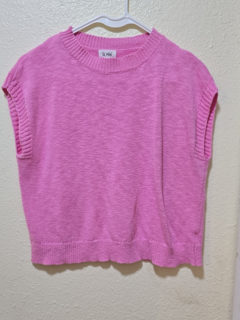 LA MIEL Pink Knit Sweater Vest